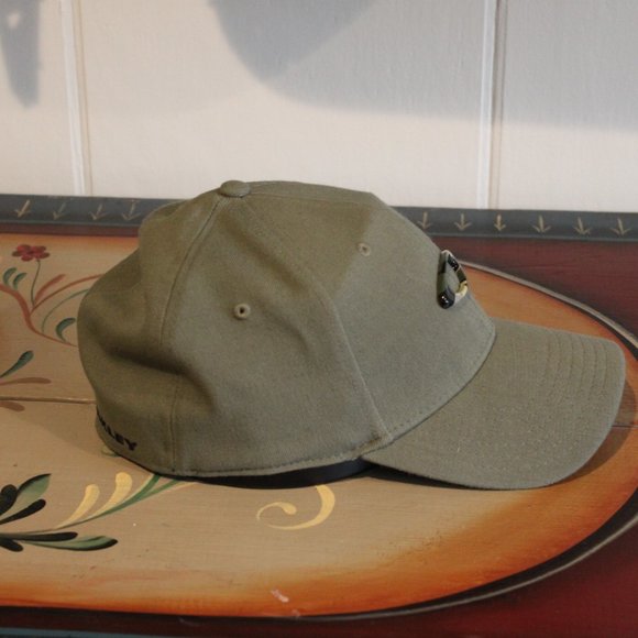 OAKLEY Men's Olive Green Classic Flex Hat Cap w/ Camo Logo - Size L/XL Flex Clas - Picture 2 of 7